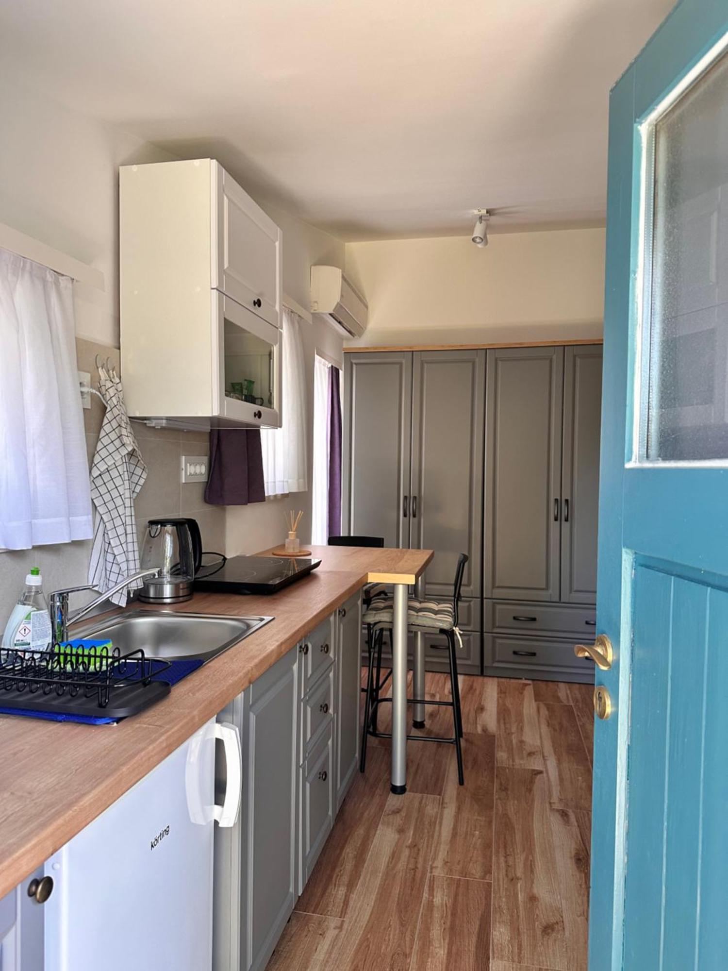 Lux Apartments In Downtown プーラ エクステリア 写真